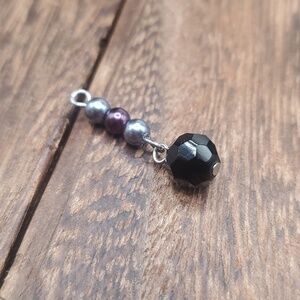 Onyx‎ Gothic drop pendant